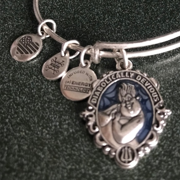 Alex And Ani Expandable Wire Bangle Bracelet Disney Diabolically Devious 2018 - Picture 11 of 16